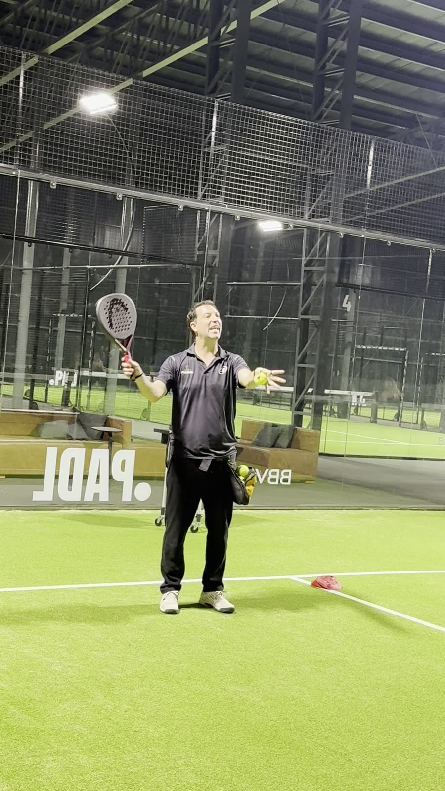 Carlos Ferretti entrenando en el club .PADL en Argentina